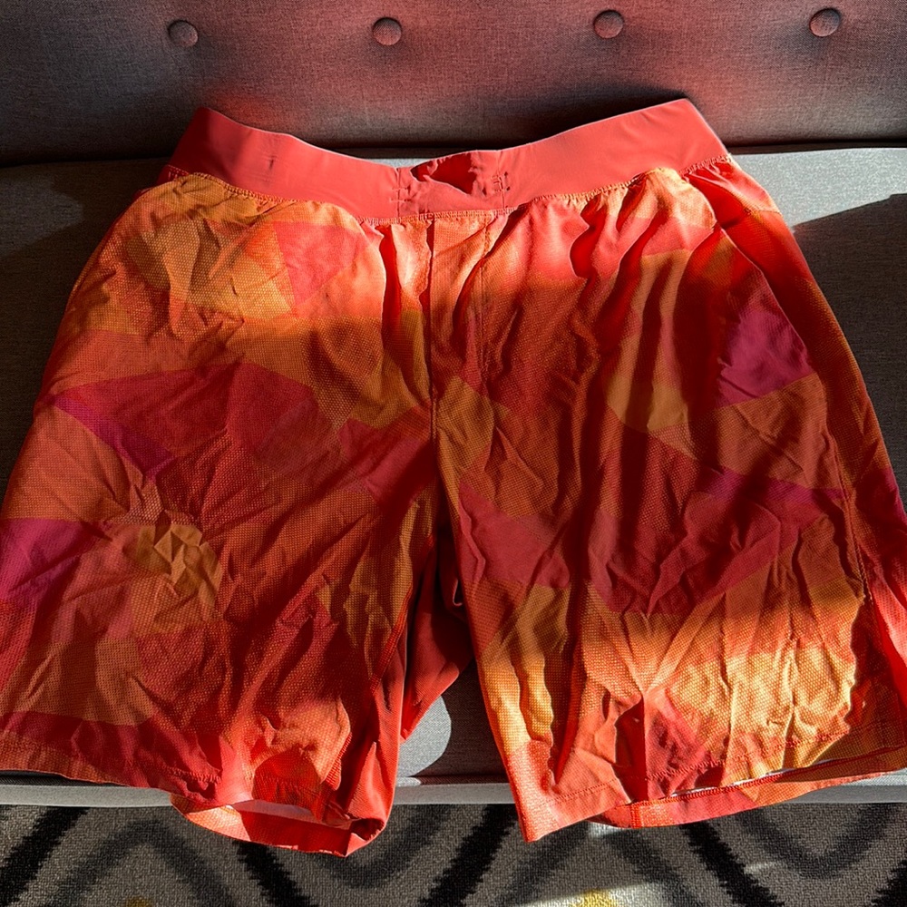 Lululemon Shorts GUC Sz XL. 9 inch inseam.